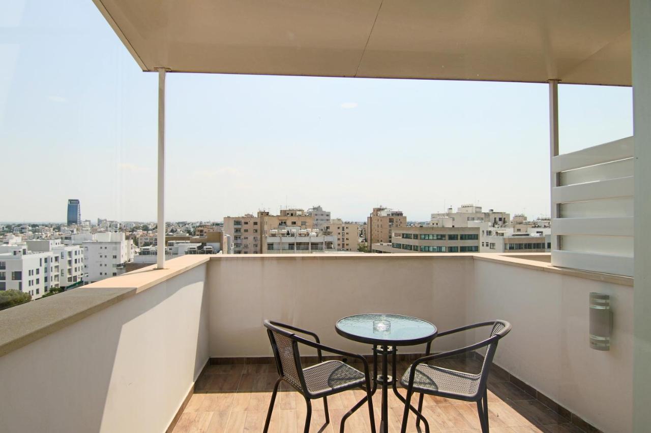 Phaedrus Living: Luxury Suite Nicosia 509 Экстерьер фото