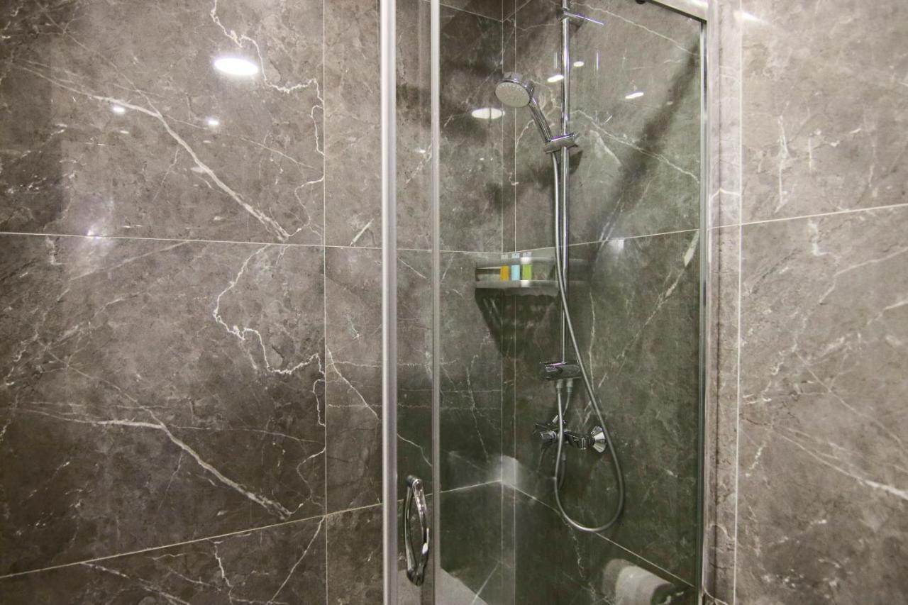 Phaedrus Living: Luxury Suite Nicosia 509 Экстерьер фото